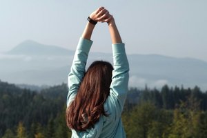 Frei fühlen: Nach sakraler Neuromodulation beschwerdefrei.